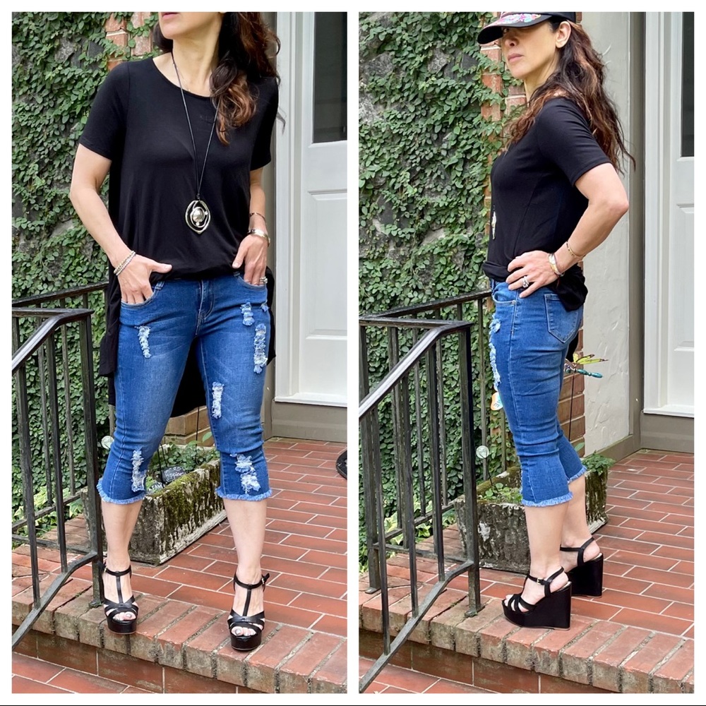 Boho Retro chic mid rise Capri  distressed frayed jeans - Picture 2 of 3